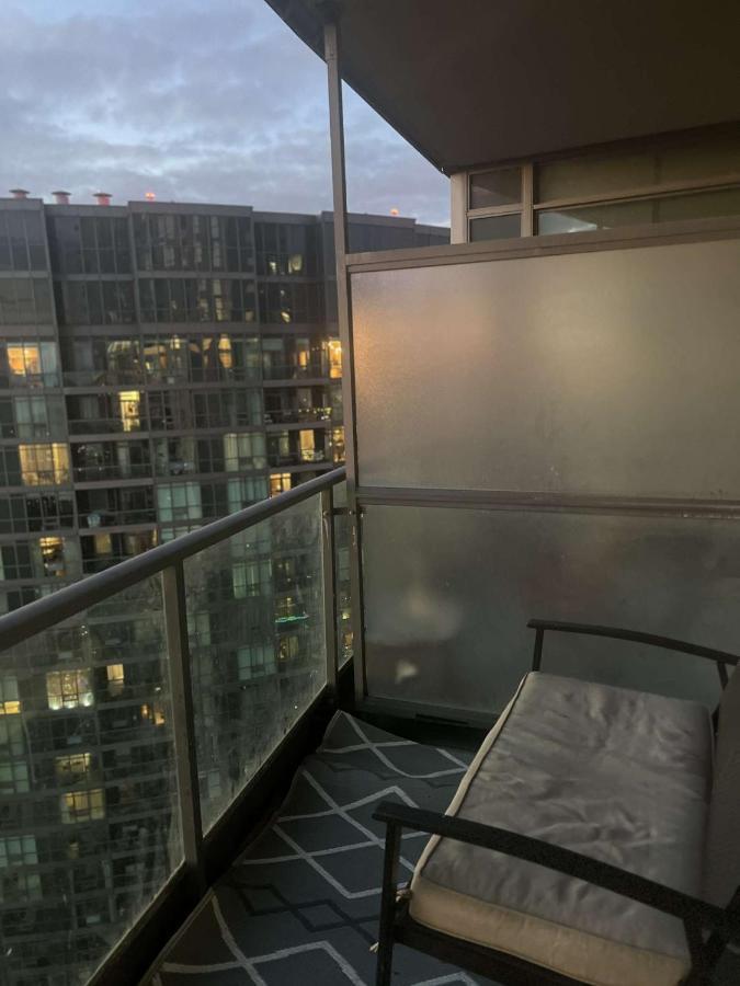 Cozy Fort York Condo Toronto Extérieur photo